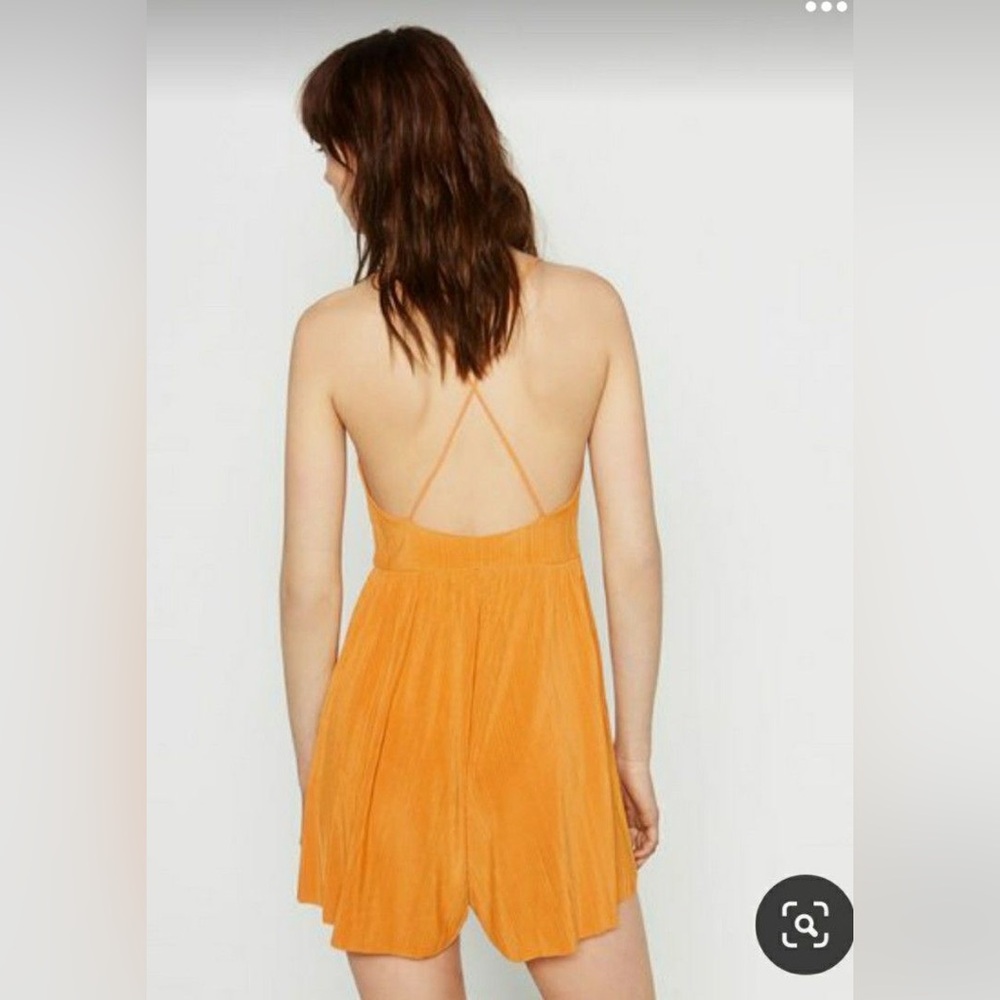 Zara Flowing Romper – Size Medium